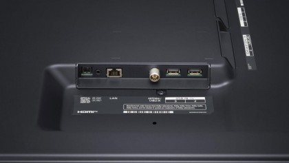 LG 86UQ9000 interfaces bottom.jpg