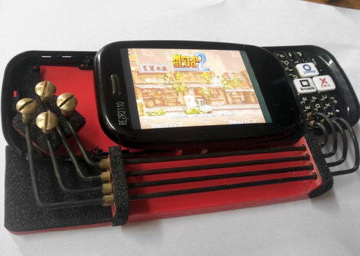 Самодельный геймпад в стиле PSP для смартфона Palm Pre 2